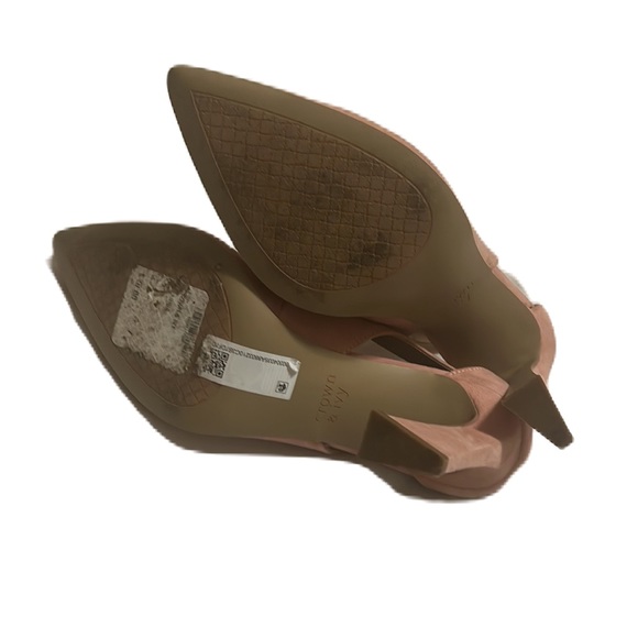 Crown & Ivy, Pointed Toe, Narrow Fluted Heels, Peach Color, Size 6M - Picture 8 of 11